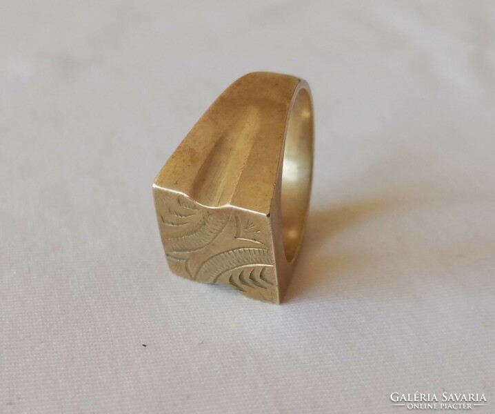 Retro bijou copper signet ring for sale!