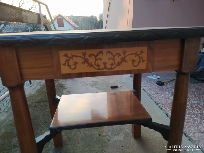 New German table