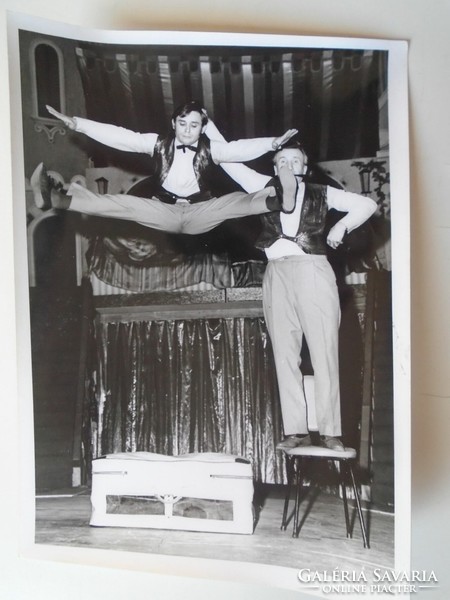 Za472.4 Graeser vilmos artista - acrobatic - 1960k 2 wildes -duo wiles circus circus circus
