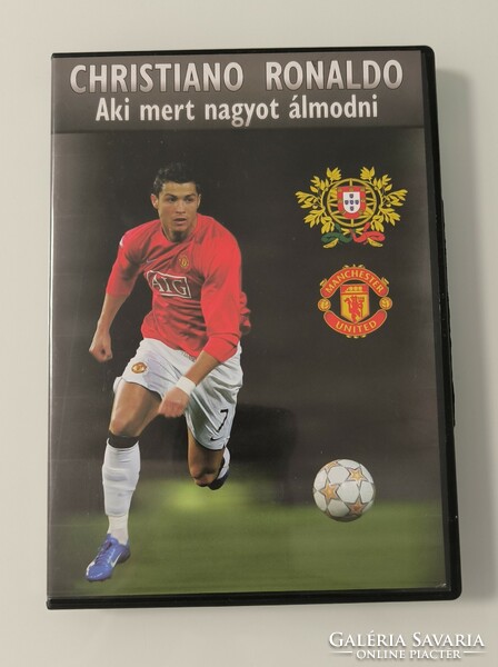 Cristiano Ronaldo gyűjtemény (Vintage Kick-o-mania baba, könyvek, DVD-k, poszterek)