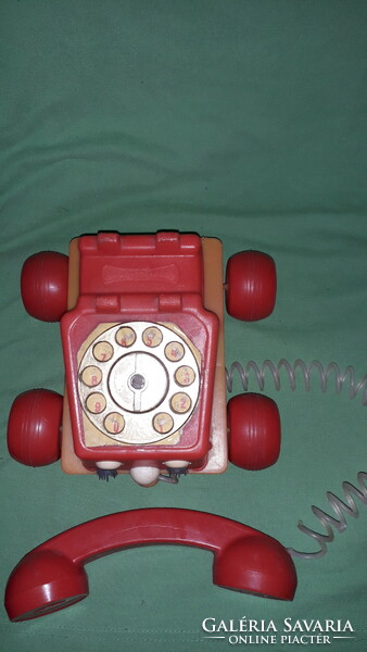 Very nice traffic goods old Hungarian small-scale rattle rolling toy plastic phone according to the pictures 2.