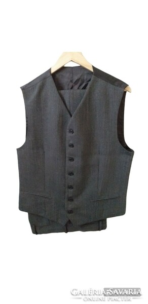Uomo ferrone exclusive Tasmanian wool suit