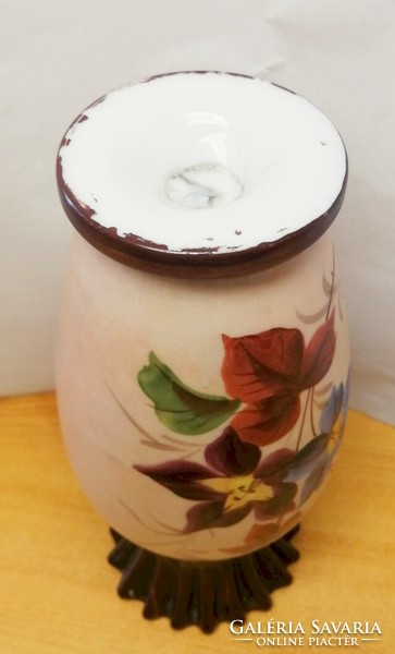 Gyönyörű fodros szájú kikerics virágmintás szakított tejüveg váza a XX. század elejéről. Hibátlan