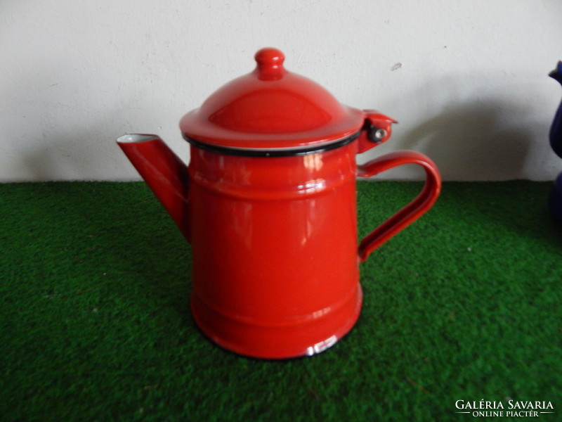 3 db színes bádog teás kiöntő egyben eladó,mérete,,15 cm magas.