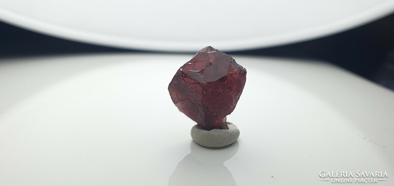 Red tourmaline 15.5 carats. With certification.