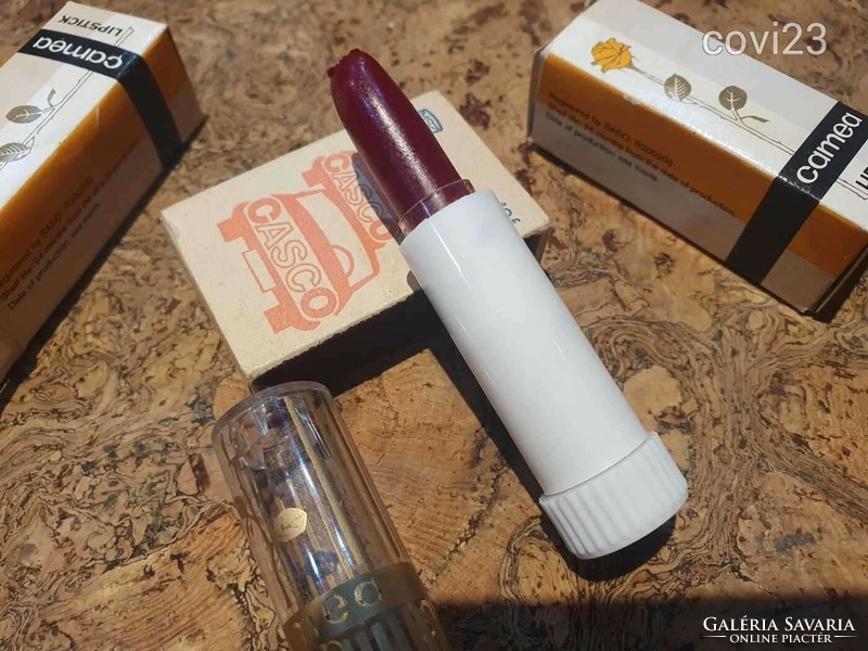 Retro caola camea lipstick with extended warranty :)