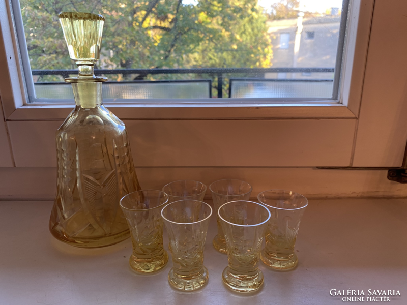 Yellow cut glass liqueur brandy bottle and set of 6 glasses
