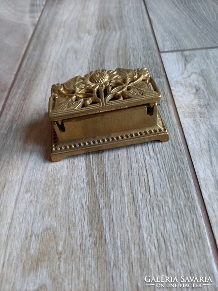 Wonderful openwork antique copper stamp box (8.8x5.7x3.5 cm)