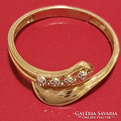14K gold ring with stones, 1.9 grams