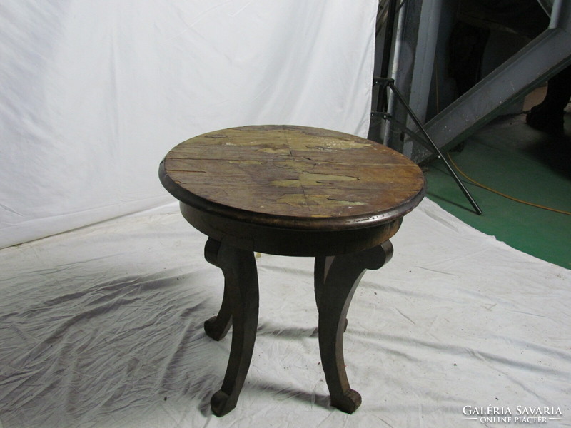 Antik Bieder kisasztal (restaurált)