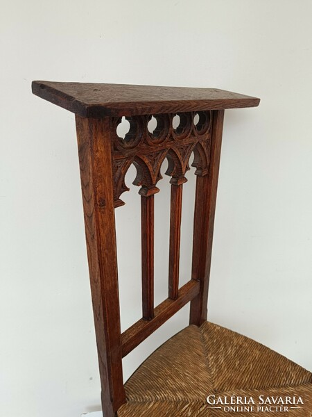 Antique kneeling prayer chair prayer chair hardwood carved Christian Gothic 755 8371