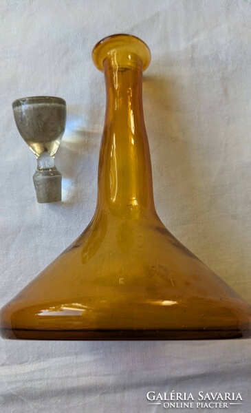 Amber liqueur set bottle