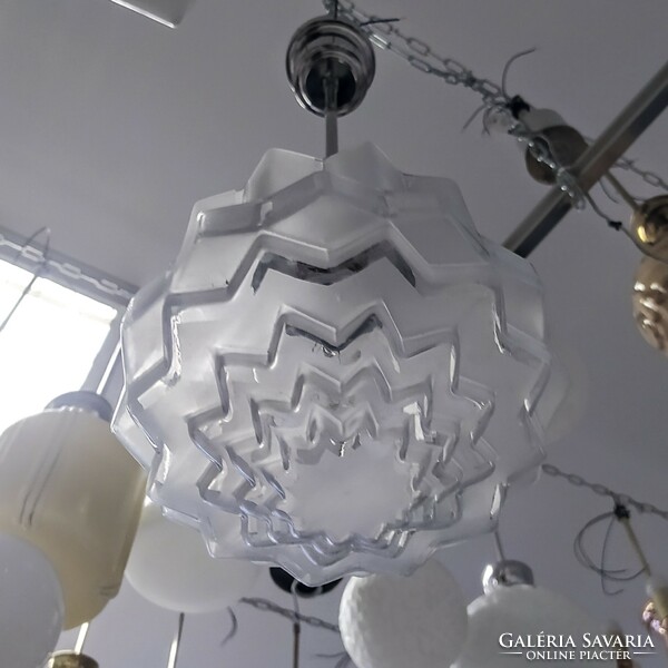 Art deco - Streamline nikkelezett mennyezeti lámpa felújítva - különleges formájú savmart üveg búra