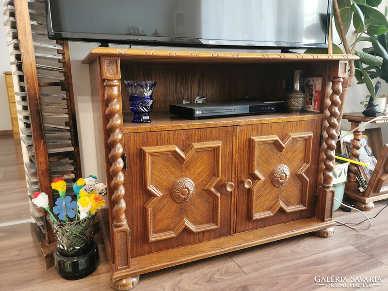Colonial TV cabinet