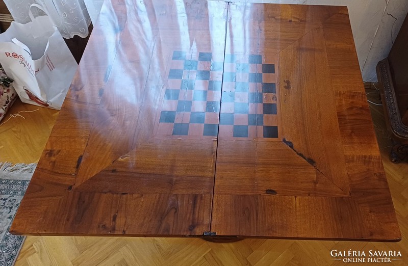 Antique Biedermeier chess table jàtèk table console wonderful shape can be opened. Video too!.
