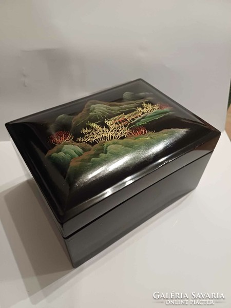 Oriental hand-painted lacquered box-jewelry holder
