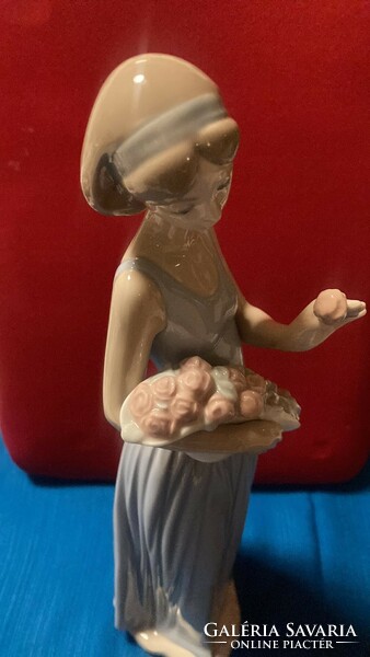 Lladro „My little bouquet" gyönyörű nagy méretű porcelán szoborja