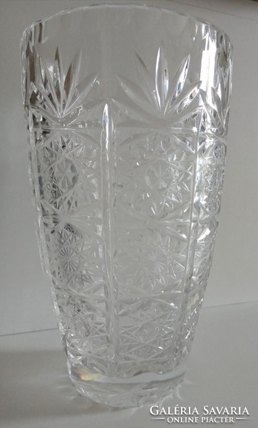 20 cm-es Ólomkristály váza