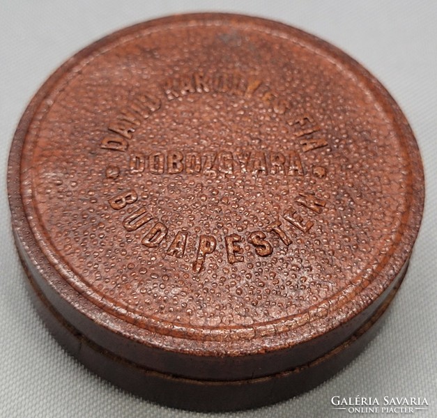 Millenniumi 1 korona 1896 vörös barnás bőr hatású díszdobozba