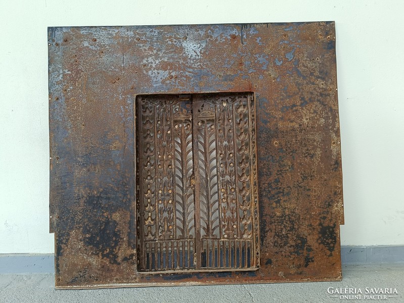 Antik fém rátétes kályha kandalló öntöttvas ajtós keret 8165