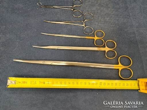 Medical scissors, together 30eft.