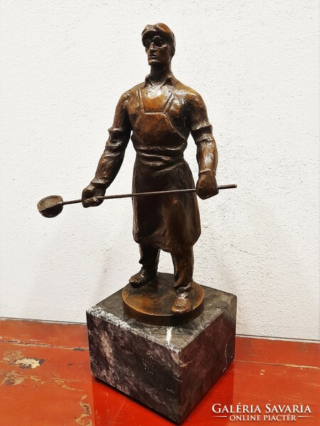Búza Barna (Buzi Barnabás, 1910 - 2010): Munkás - bronz szobor