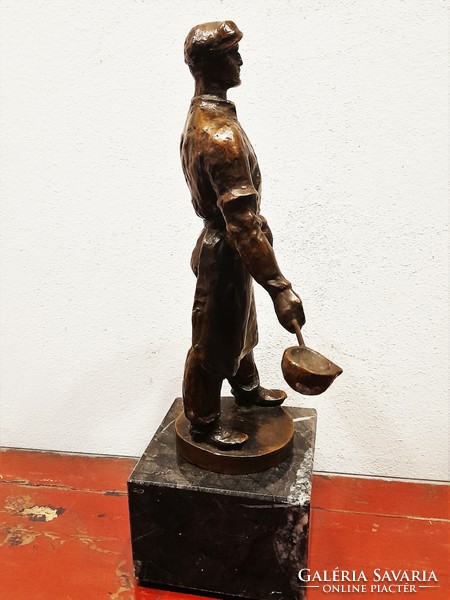 Buzá barna (buzi barnabás, 1910 - 2010): worker - bronze statue