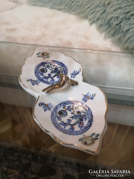 Blue and white porcelain tray, onion pattern, gilded 20 x 4 cm