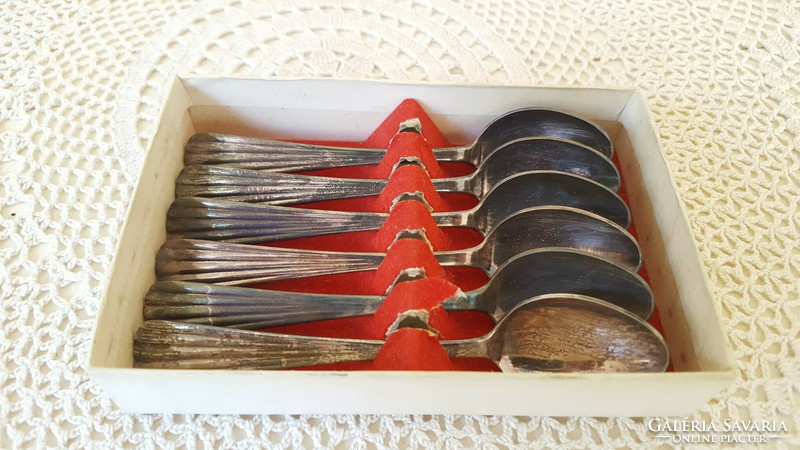 6 silver-plated mocha spoons, in a box