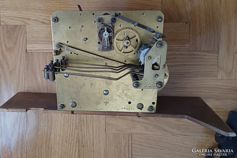 Desk clock, wall clock, or a complete clock mechanism for any project. Sound system,