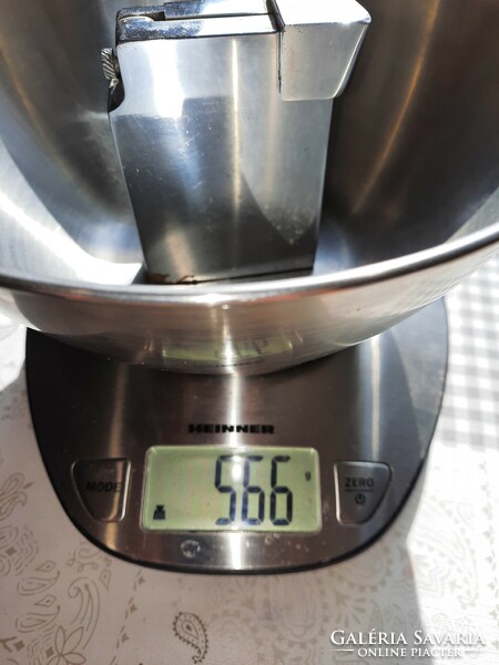 Gamma goliath ??? The weight of a desktop petrol lighter is more than 566g!