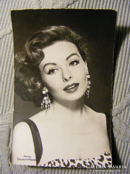 Jeanne Crain (May 25, 1925 - December 14, 2003) Postcard American actress