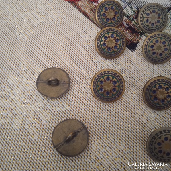 Metal decorative buttons
