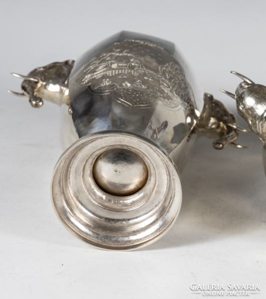 Vietnámi ezüst váza plasztikus elefánt díszítéssel