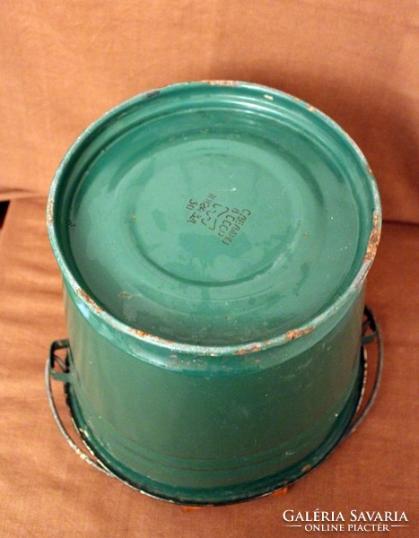 Old enameled green bucket