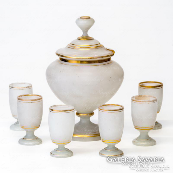 Bólés set, 7-piece Hungarian, early 20th century, gilded milk glass