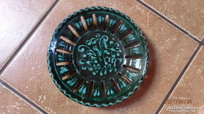 Ceramic ornaments