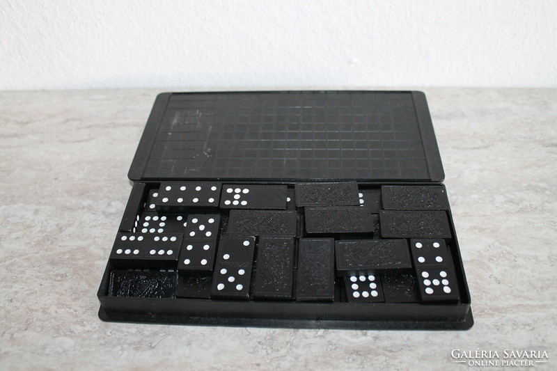 Retro game dominoes
