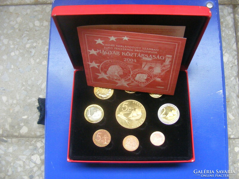 Hungarian proof euro row gold alloy 2004 in gift box rare! You can make an offer!