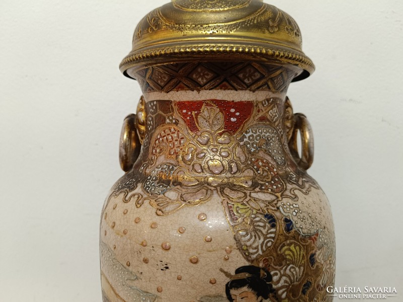 Antik japán satsuma porcelán gésa asztali bronzírozott réz szerelékes elektromos lámpa 488 8240