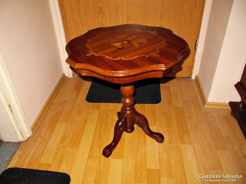 Neo-baroque style inlaid small table