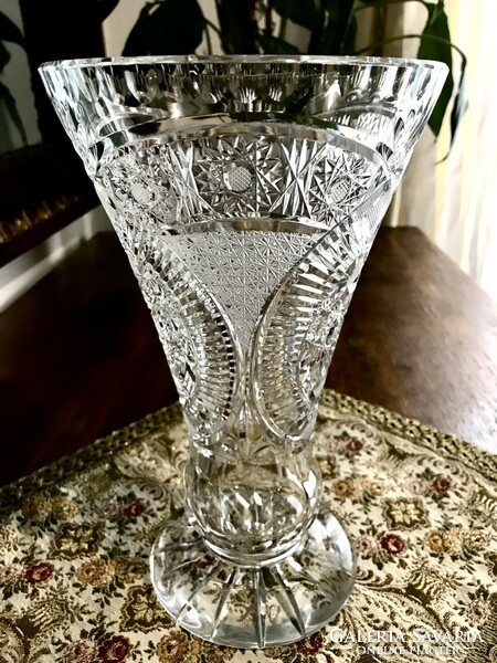 Beautiful large pedestal crystal vase