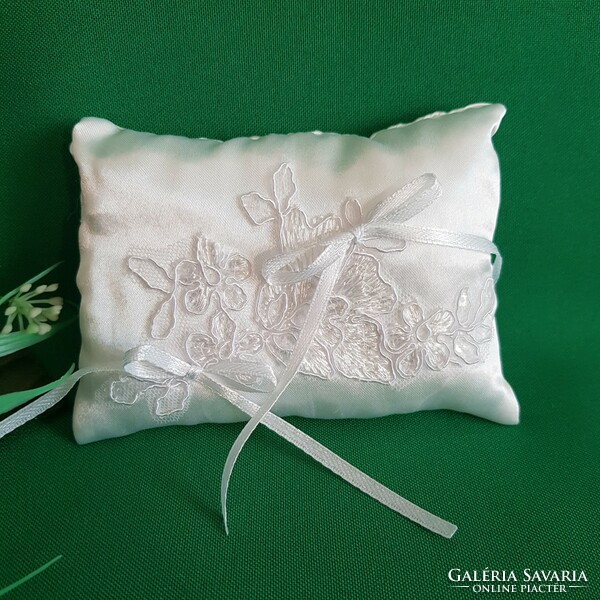 New custom made snow white lace wedding mini satin wedding ring pillow