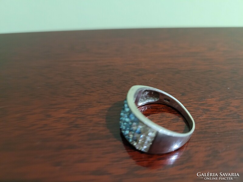 Swarovski style transitional silver ring