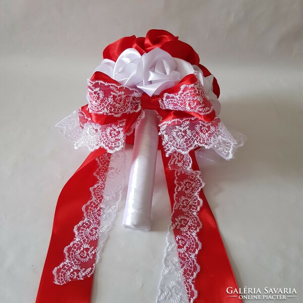 ÚJ, Egyedi készítésű hófehér-piros csipkés menyasszonyi örökcsokor