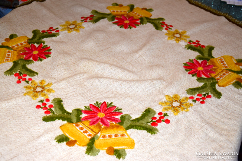Festive Thick Linen Linen Christmas Tablecloth Tablecloth Centerpiece Hand Embroidered 98 x 98