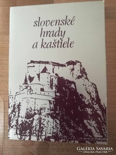 Postcard set Slovakian castles and castles