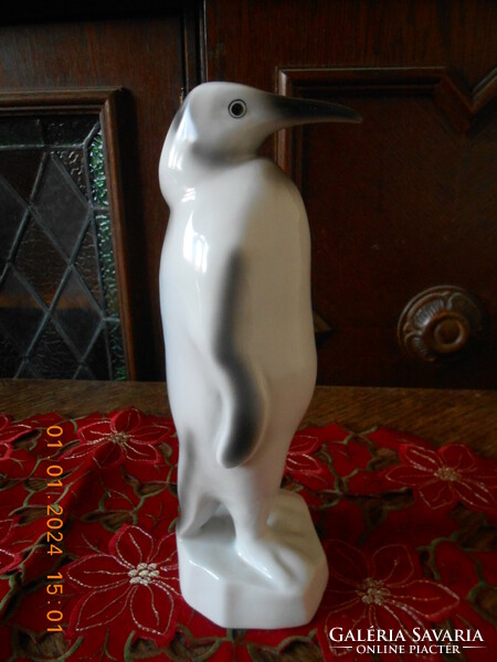Hollóházi nagyméretű pingvin figura