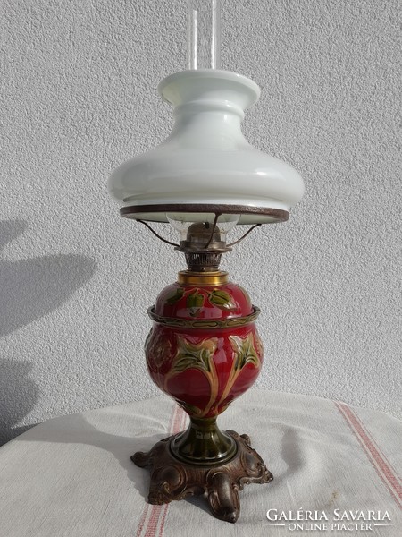 Art Nouveau majolica table kerosene lamp, all original, nicely proportioned pieces