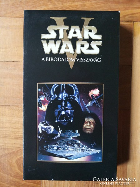 Star Wars trilógia (IV, V, VI) VHS videokazettán gyűjtőnek egyben eladó